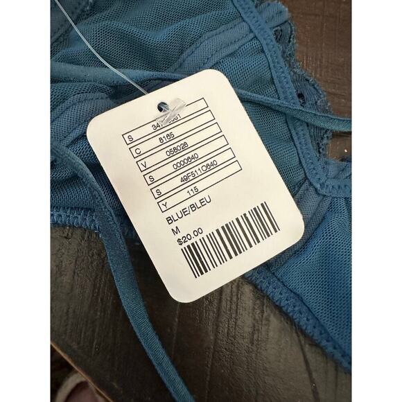 NWT Intimately by Free People Blue Lace Crisscross Strappy Bralette Bra Size M - Picture 3 of 7